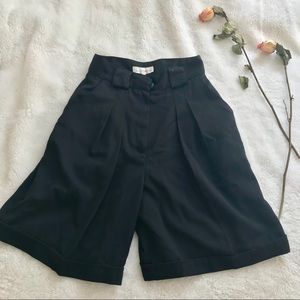 Le Chateau high waist shorts